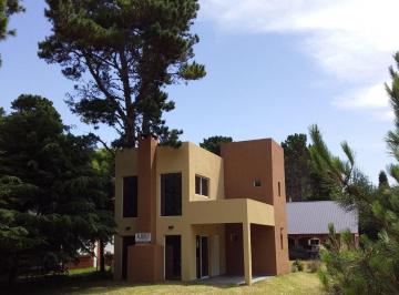 Casa de 6 ambientes, Costa del Este · 2 Casas Interbalnearia