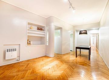 Departamento · 90m² · 4 Ambientes · Oportunidad en Recoleta — Precio Reducido por Viaje Al Exterior. Laprida 1900.