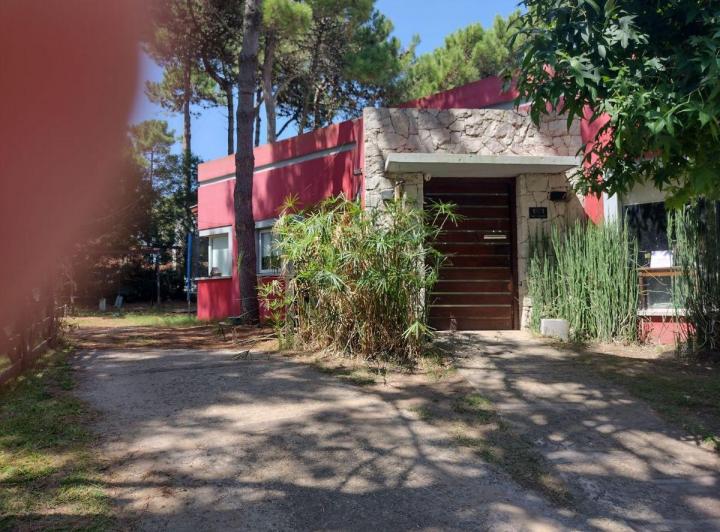 Casa · 180m² · 4 Ambientes · 1 Cochera