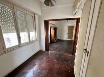 Departamento de 2 ambientes, Villa del Parque · Depto Luminoso con 33,81 m² en Monte Castro, en Venta
