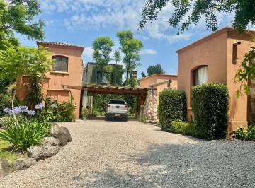 Casa de 7 ambientes, Pilar · Casa Italiana del Arquitecto Lucio Gernaert Willmar