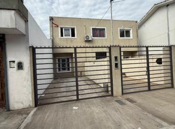 Casa · 70m² · 3 Ambientes · 1 Cochera · Venta Duplex 2 Dorm. Merlo