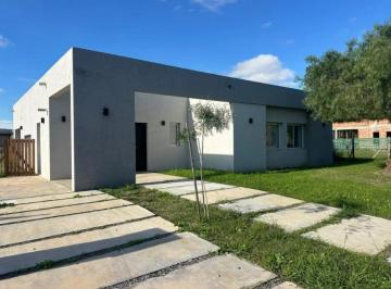Casa · 175m² · 4 Ambientes · 2 Cocheras · Venta Casa San Sebastian Area 9 Apto Credito
