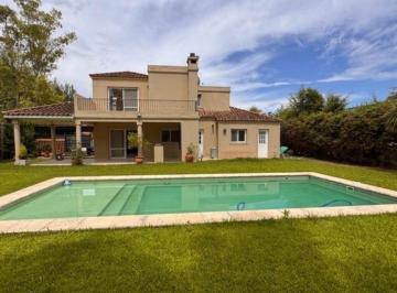 Casa · 160ha · 4 Ambientes · 2 Cocheras · Venta de Casa Echeverria del Lago - Canning