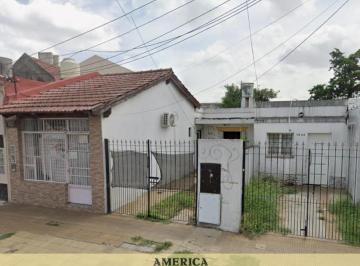 Departamento · 112ha · 5 Ambientes · 1 Cochera · Complejo de Dos Duplex y un Local, Paso del Rey
