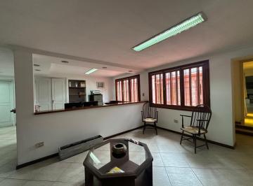 Departamento · 240m² · 5 Ambientes · Departamento en Macrocentro