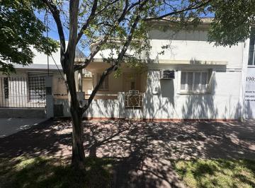 Casa · 135m² · 3 Dormitorios · Casa en Barrio Mosconi
