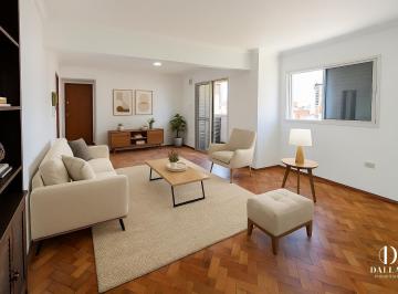 Departamento · 75m² · 5 Ambientes · 1 Cochera · Dpto 2 Dorm. Cochera Urquiza y Corrientes
