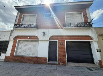 Casa · 180m² · 5 Ambientes · Casa en Venta en Banfield Este, Banfield, Lomas de Zamora