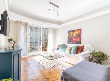 Living con salida al balcon del frente · Venta Departamento 4 Ambientes - Palermo Botanico