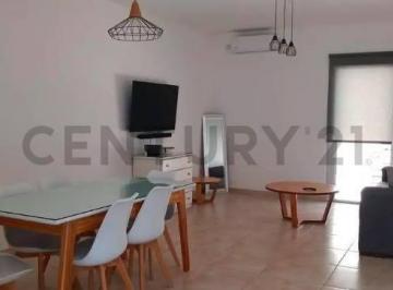 Casa · 91m² · 2 Dormitorios · 1 Cochera · Duplex Frente Al Dalvian