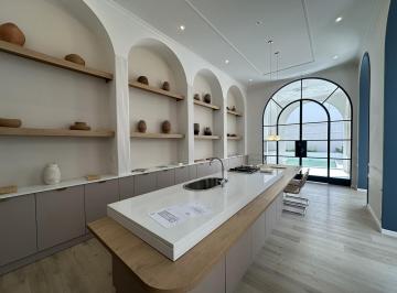 Casa · 223m² · 6 Ambientes · 1 Cochera · Venta Casa en Abasto