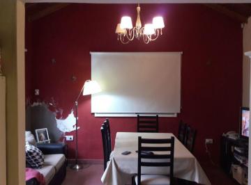 Casa de 3 ambientes, La Plata · Se Vende Casa 2 Dorm. C/cochera, Parrilla y Jardin Ubicada en Calle 25 Esquina 451.