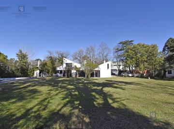 Quinta vacacional · 275m² · 5 Ambientes · 4 Cocheras · Quinta en Pilar