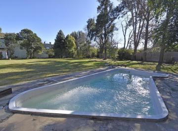 Quinta vacacional · 275m² · 5 Ambientes · 4 Cocheras · Quinta en Pilar