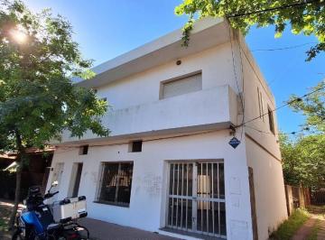 Casa · 230m² · 7 Ambientes · 1 Cochera · Casa en Granadero Baigorria