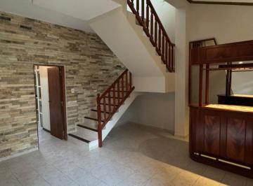 Casa de 8 ambientes, Ciudad de Santa Fe · Importante Casa en Costanera Santafesina