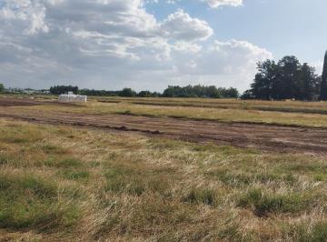 Terreno · 586m² · Funes Venta Terreno Uso Comercial y Desarrollo Av Fuerza Aerea y Los Girasoles