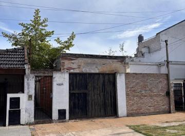 Casa · 150m² · 3 Ambientes · Casa en Venta en Caseros
