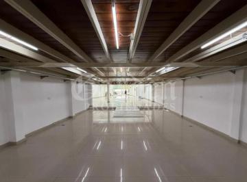 Local comercial , San Fernando · Local Varios Destinos Frente a Estación Virreyes. Cocina, 2 Baños. 255 m² + Entrepiso de 105 m²