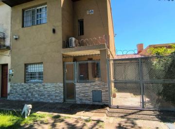 Casa de 3 ambientes, Quilmes · Regia Casa en 2 Plantas