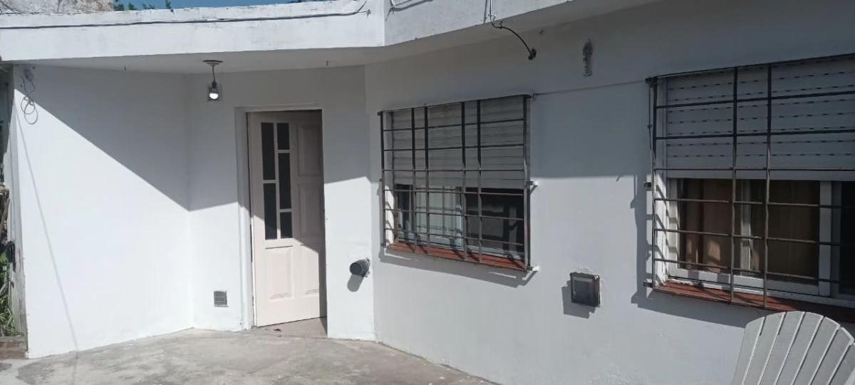 Perú 2465, El Jalón, Ezpeleta Oeste