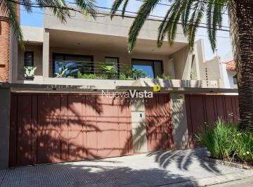 Casa · 274m² · 5 Ambientes · 2 Cocheras · Casa en Barrio Alemán - Martínez