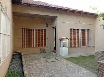 Casa · 108m² · 3 Ambientes · 1 Cochera · Casa 3 Ambientes - Oportunidad - Apto Credito Hipotecario