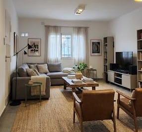 Casa · 146m² · 4 Ambientes · 1 Cochera · Casa en Los Platanos