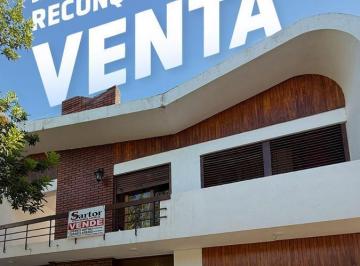Casa · 169m² · 9 Ambientes · 1 Cochera · Casa en Venta Dentro de Los 4 Blvs