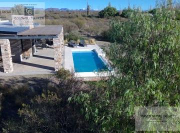 Casa · 70m² · 3 Ambientes · 2 Cocheras · Casa en San Rafael