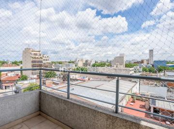 Departamento · 36m² · 1 Ambiente · 1 Cochera · Monoambiente con Cochera Fija y Cubierta Todo Luz en Pleno Monte Castro! Venta
