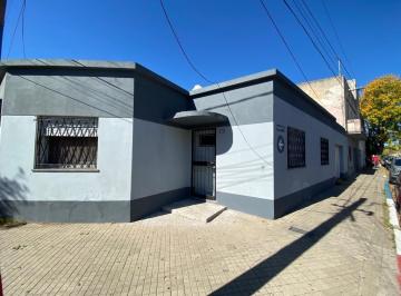 Casa · 90m² · 1 Ambiente · En Venta Casa 1 Dormitorio con Cochera