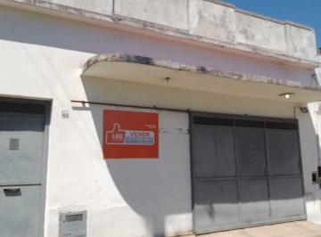 Casa · 95m² · 2 Ambientes · Oportunidad de Inversión: Casa a Reciclar en Crucecita, Avellaneda