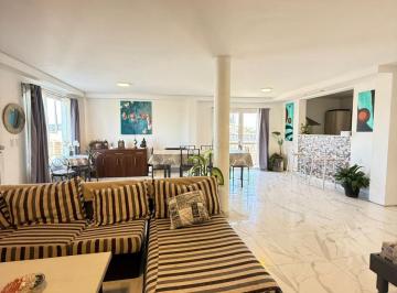 Casa de 6 ambientes, Puerto Madryn · Casa en Solanas, Amplio Patio - Oportunidad de Permutar por Propiedad en Barrio Sur, Centro