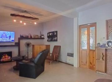 Casa · 139m² · 3 Ambientes · 1 Cochera · Casa en Rosario
