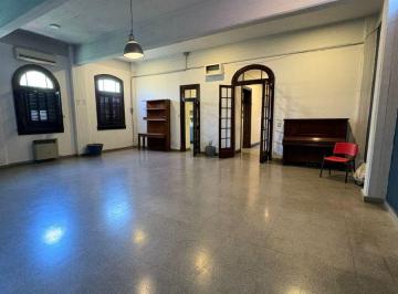 Oficina comercial de 10 ambientes, Villa Crespo · Propiedad de 10 Ambientes en Villa Crespo – Versátil y Lista Para Usar