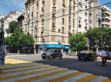 Departamento de 3 ambientes, Caballito · Departamento 2 Ambientes C/grandes Ventanales en Los Ambientes.