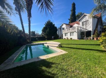 Casa · 185m² · 7 Ambientes · Venta de Casa 7 Ambientes en Country Loma Verde Permuta - Escobar - Apto Credito Hipotecario