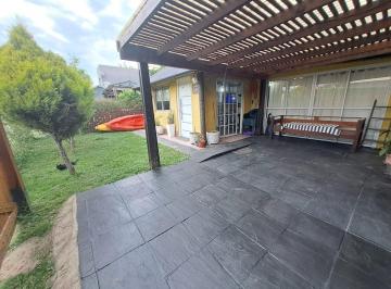 Casa · 100m² · 3 Ambientes · 2 Cocheras · Venta Casa 3 Ambientes Country Roda Garage en El Country y Garage en La Casa Jardin Parrilla