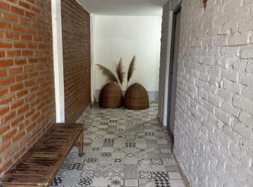 Casa · 110m² · 6 Ambientes · Duplex Mas Local Comercial en Lomas de Tafi