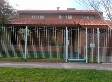 Casa · 120m² · 4 Ambientes · 1 Cochera · Venta Chalet 4 Ambientes - Barrio San Cayetano