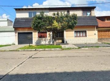 Casa · 150m² · 3 Ambientes · Casa Venta Vetere 83