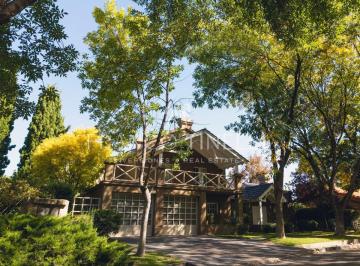 Casa de 9 ambientes, Chacras de Coria · Barrio Privado Rincón de Chacras - Mendoza