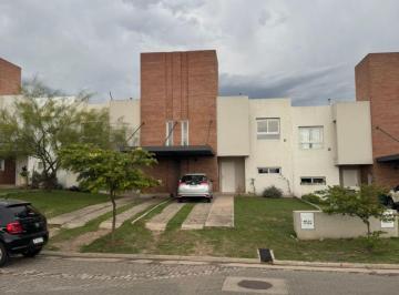 Casa de 4 ambientes, Córdoba · Hermoso Dúplex 3 Dorm Bº Santina Norte - Valle Escondido