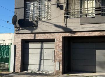 PH · 112m² · 4 Ambientes · 2 Cocheras · PH en Venta - José León Suarez - 3 Dorm.
