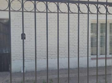 Casa de 7 ambientes, Guaymallén · Vende Casa! Calle Brandsen, Dorrego, Guaymallén.