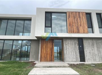 Casa · 230m² · 4 Ambientes · 2 Cocheras · Casa en Venta en San Sebastian - Area 5, San Sebastian, Escobar
