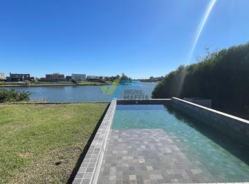 Casa · 230m² · 4 Ambientes · 2 Cocheras · Casa en Venta en San Sebastian - Area 5, San Sebastian, Escobar