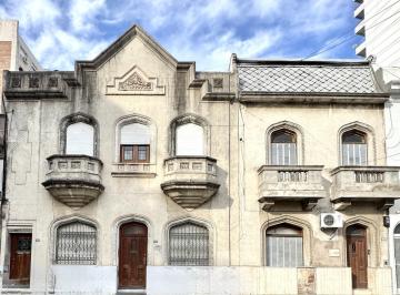 Casa · 365m² · 8 Dormitorios · Casa en Venta